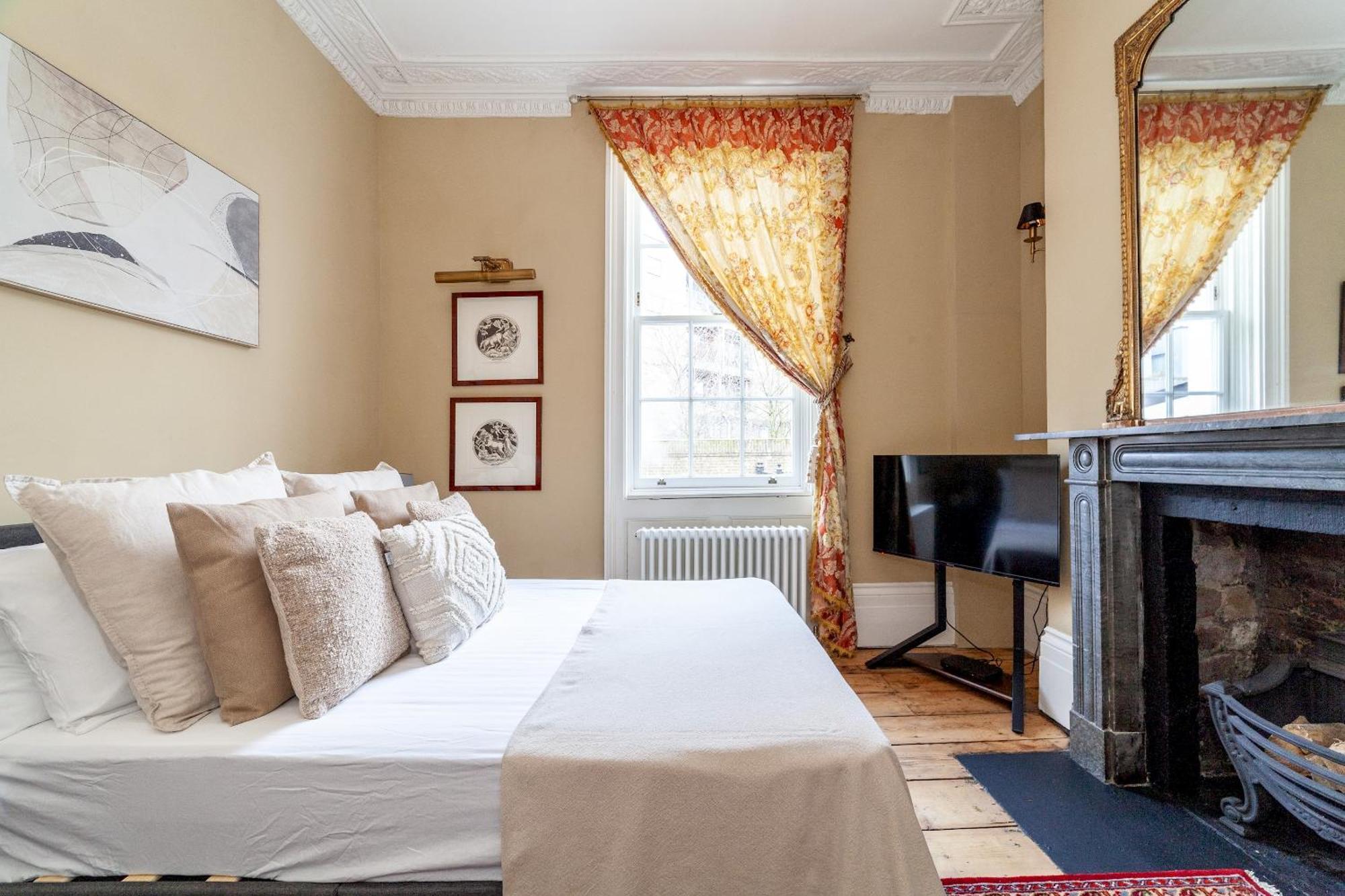 The New Cross Premier Rooms London Exterior photo