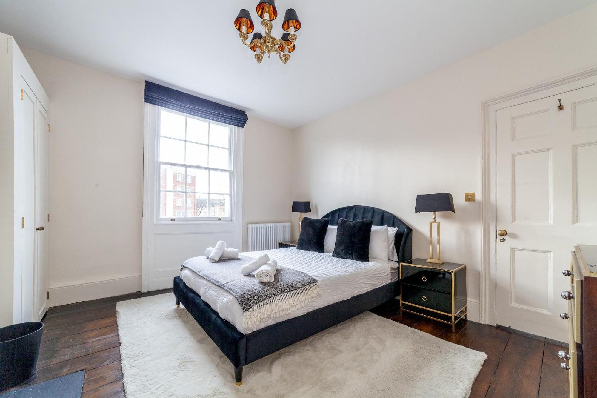 The New Cross Premier Rooms London Exterior photo